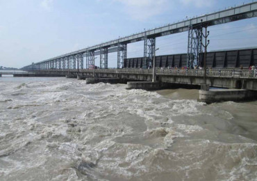 सप्तकोशी नदीमा पानीको बहावमा उतारचढाव